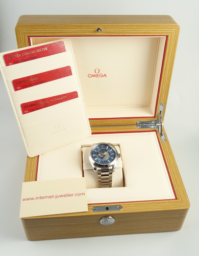 Omega Seamaster Aqua Terra Worldtimer Summer Blue 220.10.43.22.03.002