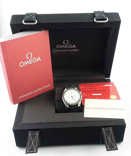 Omega Speedmaster " Moonwatch " White 310.32.42.50.04.002