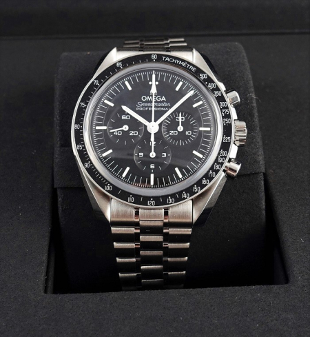 Omega Speedmaster Moonwatch Saphirglas 310.30.42.50.01.002
