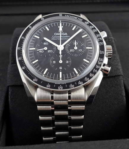 Omega Speedmaster Moonwatch Saphirglas 310.30.42.50.01.002