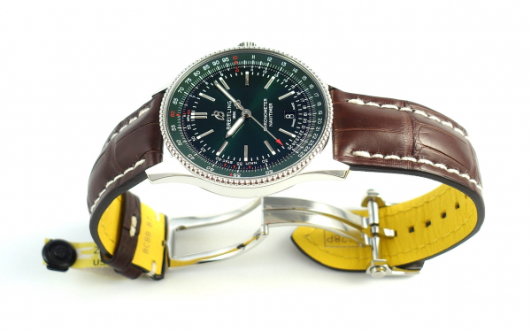 Breitling Navitimer Automatic 41 Green