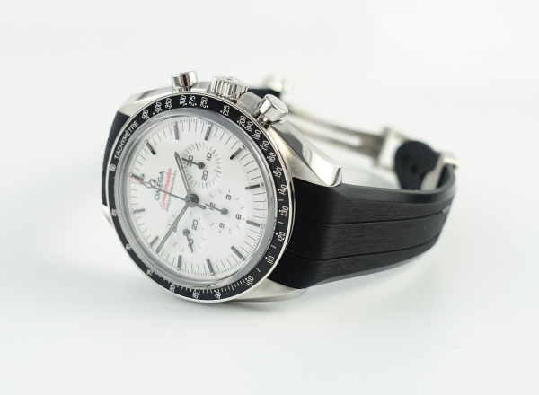 Omega Speedmaster Moonwatch Saphirglas  310.32.42.50.04.001