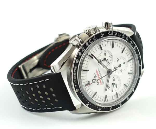 Omega Speedmaster " Moonwatch " White 310.32.42.50.04.002