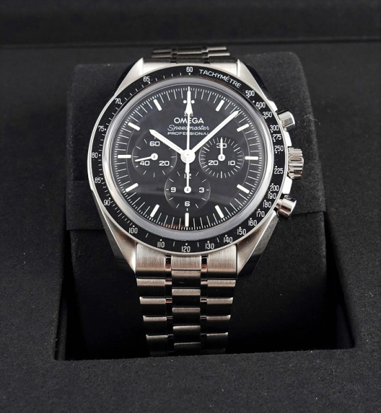 Omega Speedmaster Moonwatch Saphirglas 310.30.42.50.01.002